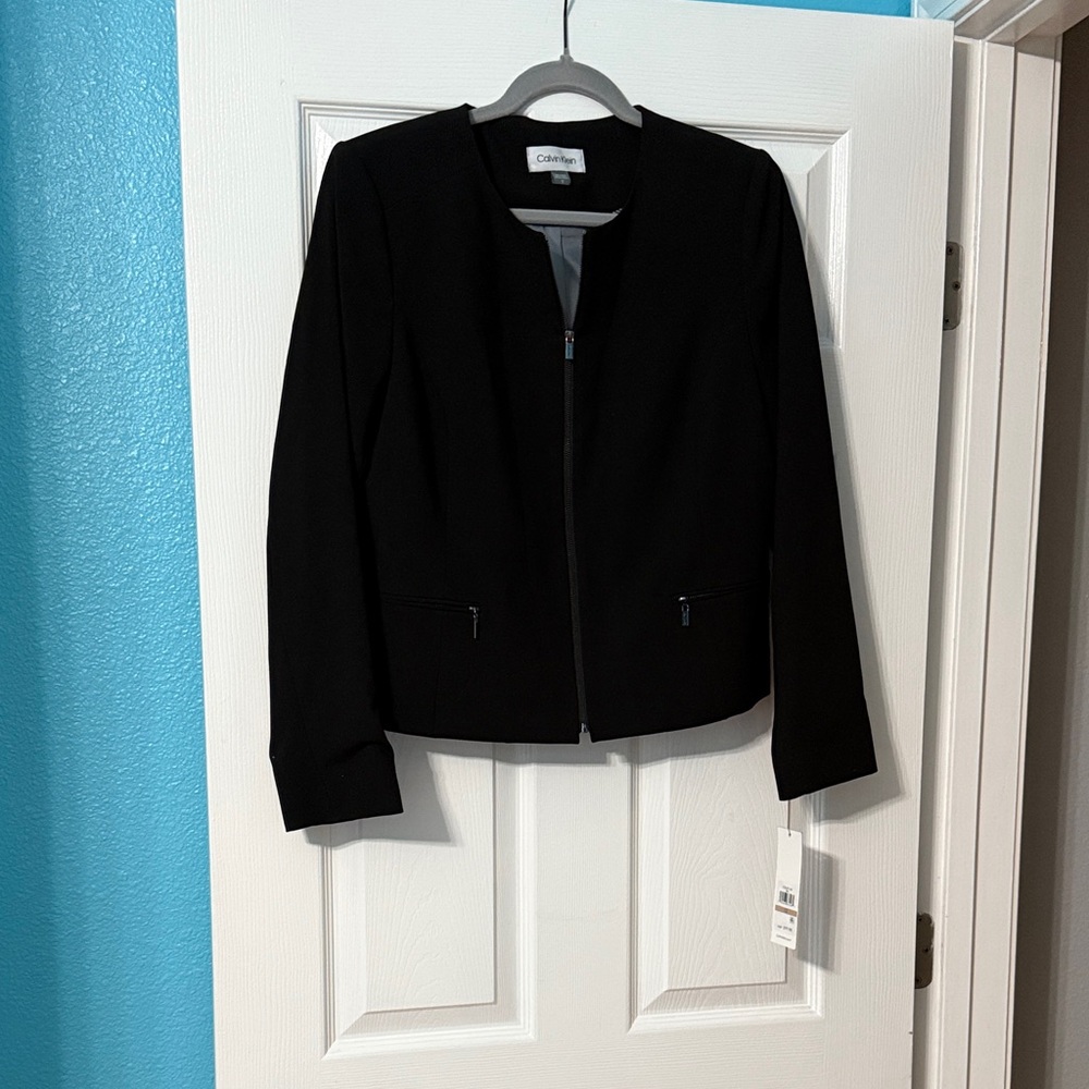 Calvin Klein Women's Elegant Black Blazer